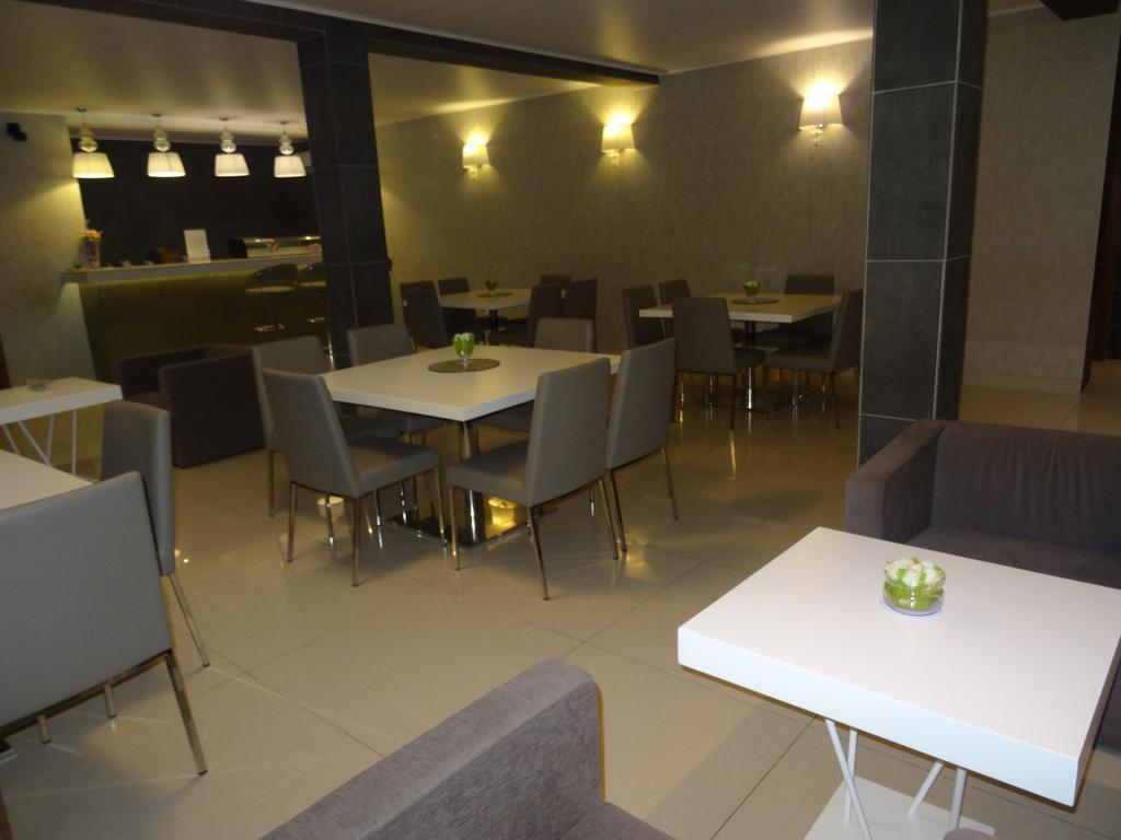 New England The Hub Hotel מראה חיצוני תמונה
