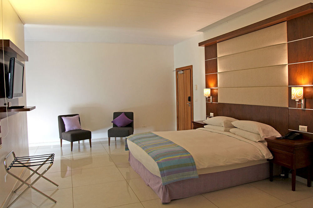 New England The Hub Hotel מראה חיצוני תמונה