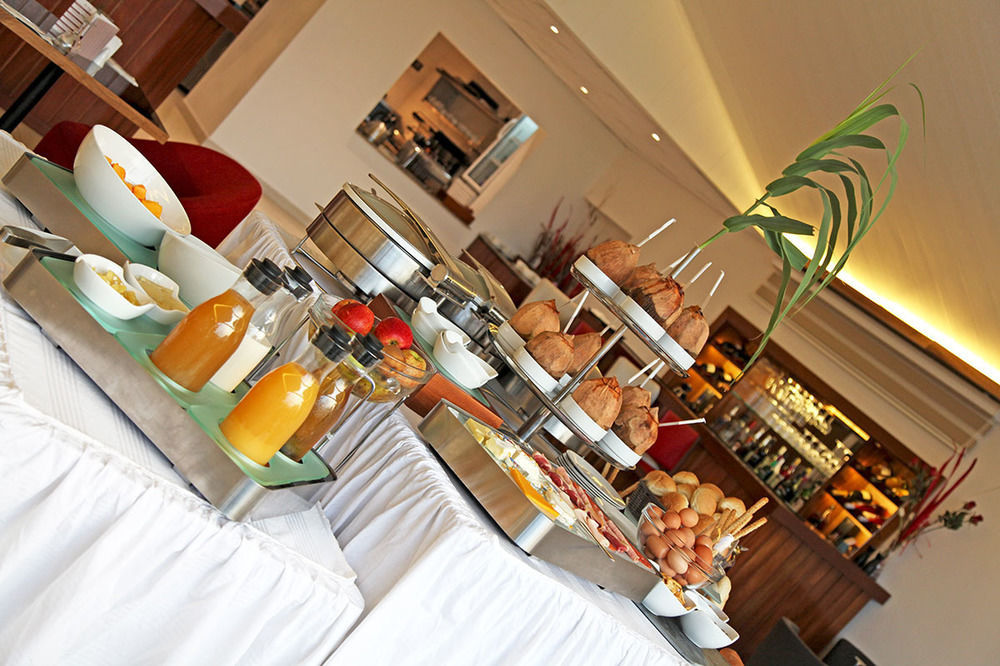 New England The Hub Hotel מראה חיצוני תמונה